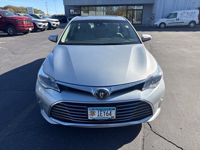 Used 2018 Toyota Avalon Limited w/ All Weather Liner Package FWD image 2