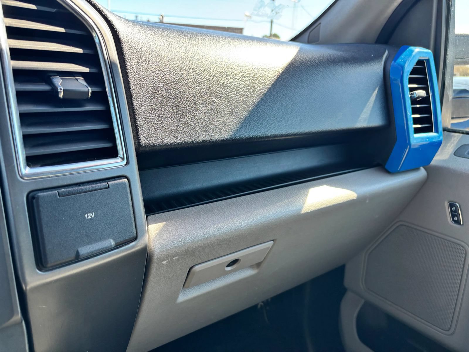 Used 2016 Ford F150 XLT w/ Equipment Group 301A Mid RWD image 25
