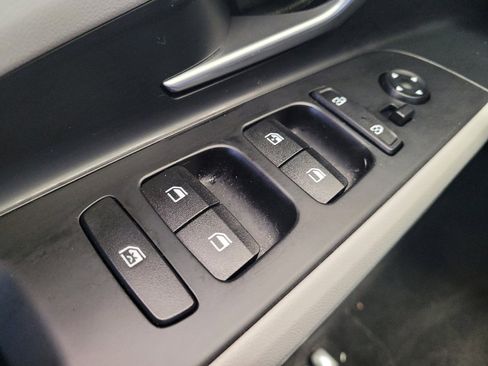 Used 2023 Hyundai Elantra Limited w/ Winter Weather Package FWD image 27