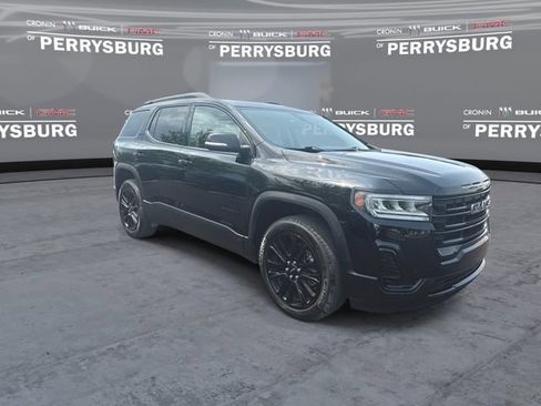 Used 2023 GMC Acadia SLE w/ Driver Convenience Package FWD image 2