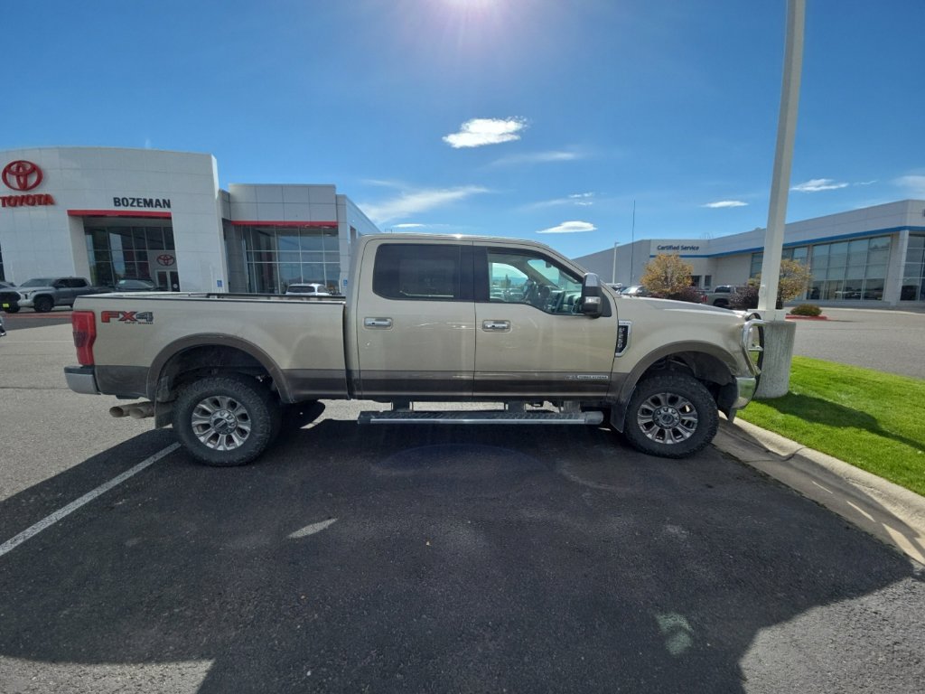 Used 2017 Ford F250 Lariat w/ Lariat Ultimate Package AWD/4WD image 3