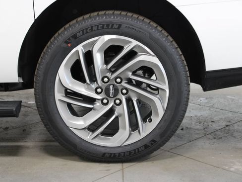 New 2026 Lincoln Navigator L Reserve AWD/4WD image 20