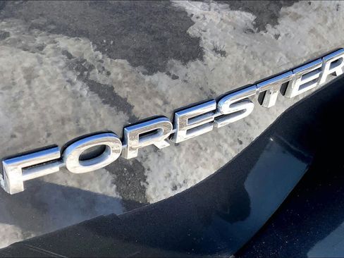 Used 2019 Subaru Forester Limited image 9