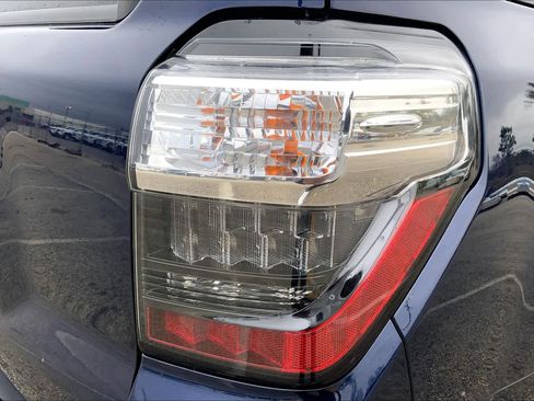 Used 2015 Toyota 4Runner Limited image 29