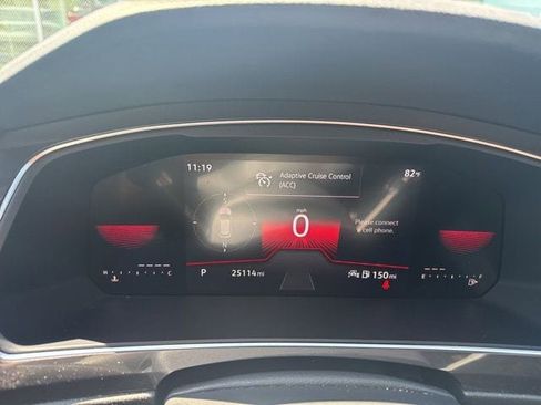 Used 2023 Volkswagen Tiguan SE R-Line FWD image 19