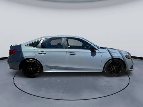 Used 2022 Honda Civic Sport image 3