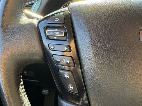 Used 2024 Nissan Armada SL w/ Captain's Chairs Package image 37