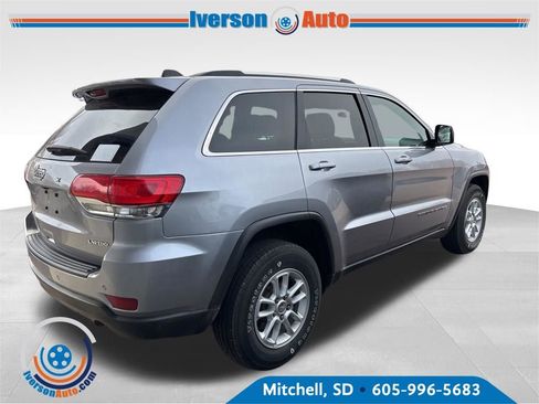 Used 2018 Jeep Grand Cherokee Laredo image 6