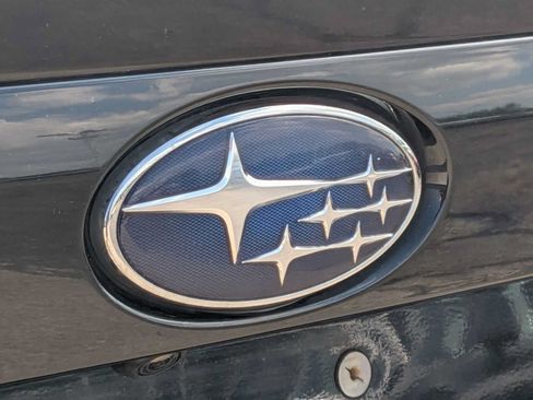 Used 2019 Subaru Crosstrek 2.0i Premium w/ Moonroof Package AWD/4WD image 12