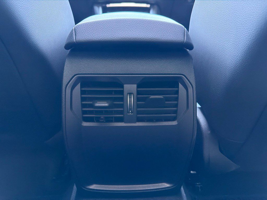 Used 2026 BMW 430i Coupe w/ Parking Assistance Package RWD image 12
