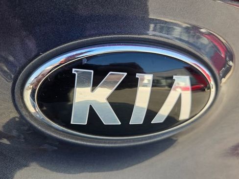 Used 2020 Kia Sportage LX image 13