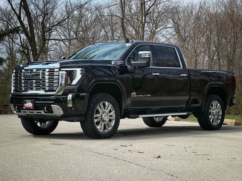New 2026 GMC Sierra 2500 Denali w/ Denali Reserve Package image 10