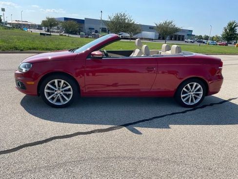 Used 2013 Volkswagen Eos Komfort FWD image 17