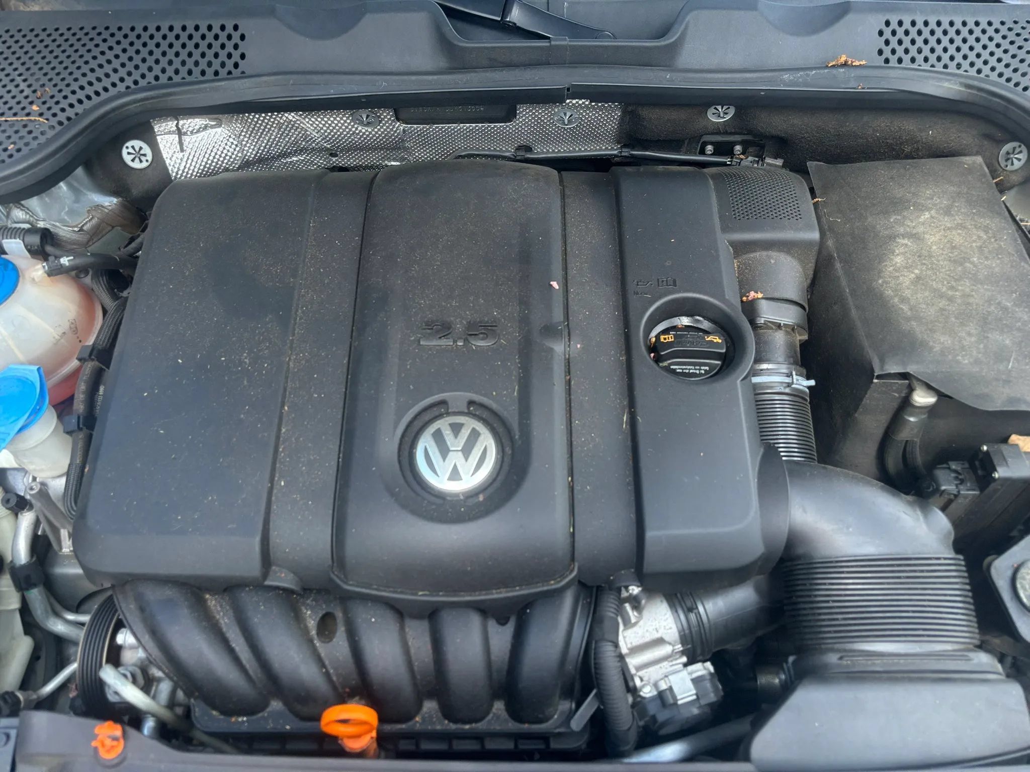 Used 2013 Volkswagen Beetle 2.5 FWD image 31