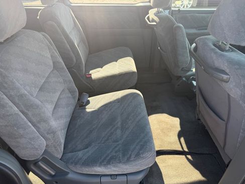 Used 2004 Honda Odyssey EX image 12