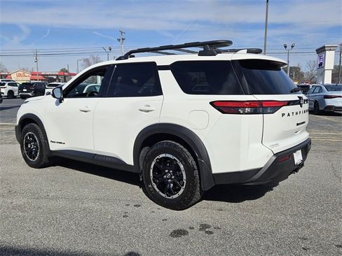 Used 2025 Nissan Pathfinder Rock Creek image 10
