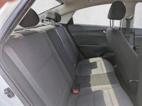 Used 2020 Hyundai Accent SE w/ Cargo Package FWD image 14