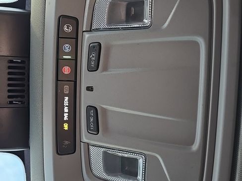 Used 2024 GMC Sierra 1500 SLT w/ SLT Premium Package image 26