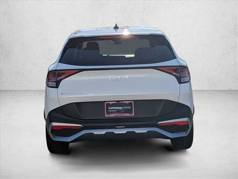 Used 2023 Kia Sportage LX image 7