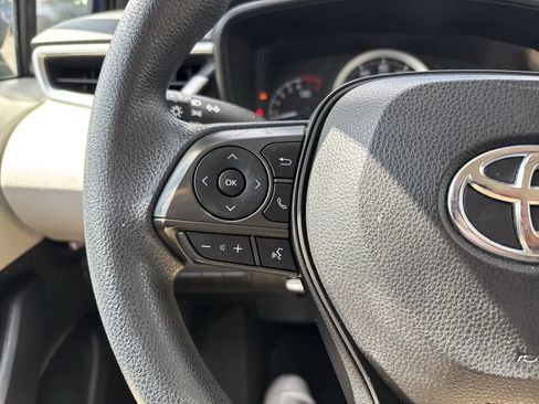 Used 2021 Toyota Corolla LE FWD image 8