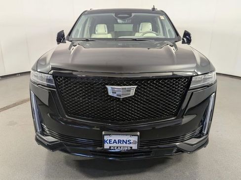 Used 2022 Cadillac Escalade ESV Sport Platinum w/ LPO, ONYX Package AWD/4WD image 3