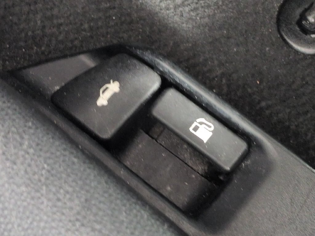 Used 2024 Toyota Corolla LE FWD image 17