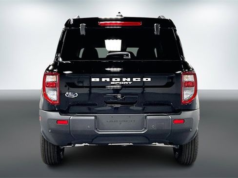 New 2025 Ford Bronco Sport Outer Banks image 4