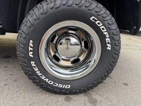 Used 2017 RAM 3500 Tradesman w/ Chrome Appearance Group image 46