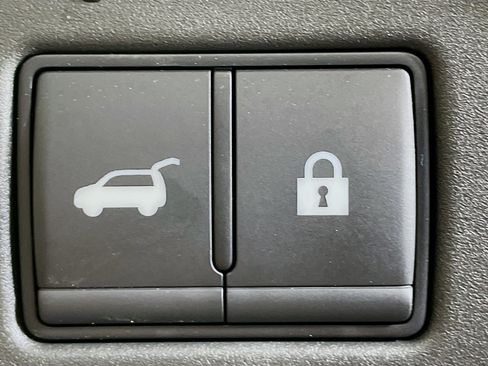 Used 2025 Nissan Ariya FWD image 31