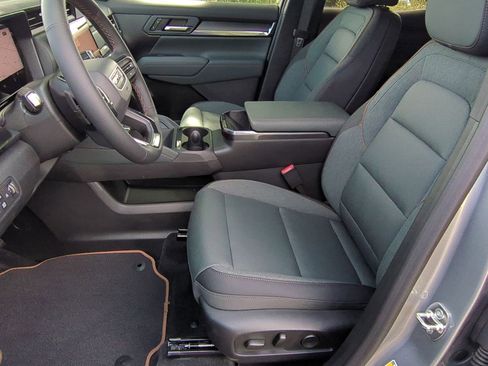 Used 2026 GMC Terrain AT4 w/ Technology Package II image 19