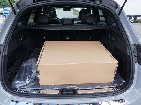 Certified 2025 Mercedes-Benz GLC 300 4MATIC image 51