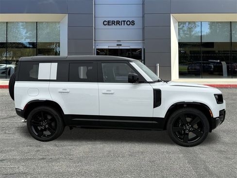 New 2025 Land Rover Defender 110 V8 image 4