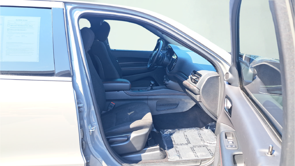 Used 2025 Dodge Durango GT w/ Blacktop Package AWD/4WD image 12