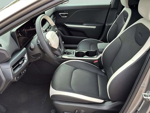New 2025 Kia K4 GT-Line Turbo w/ GT-Line Premium Package FWD image 23