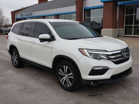 Used 2016 Honda Pilot EX image 2