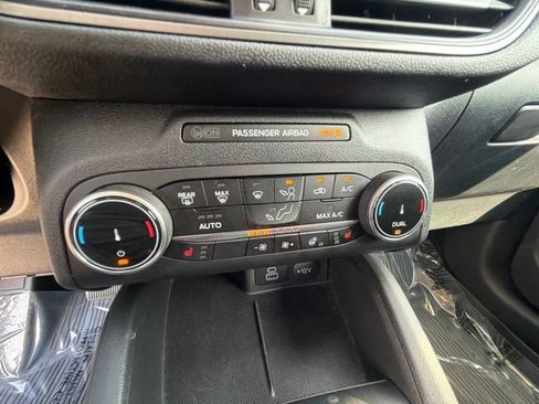Used 2025 Ford Escape Active w/ Cold Weather Package FWD image 24