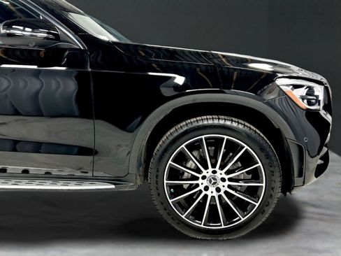 Used 2023 Mercedes-Benz GLC 300 4MATIC Coupe w/ AMG Line image 10