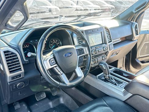 Used 2017 Ford F150 Platinum w/ Equipment Group 701A Luxury image 4