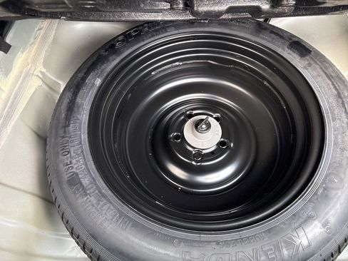 Used 2023 Honda HR-V LX image 30