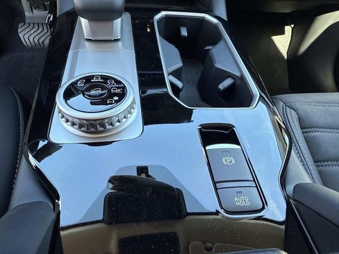 New 2026 Mitsubishi Outlander SE image 32