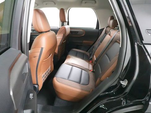 Certified 2025 Ford Bronco Sport Outer Banks w/ Outer Banks Tech Package+ AWD/4WD image 30