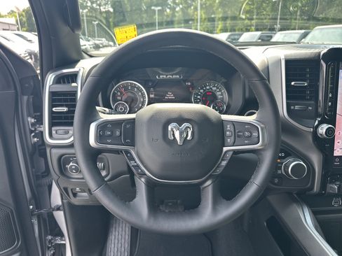 Used 2025 RAM 1500 Big Horn AWD/4WD image 27