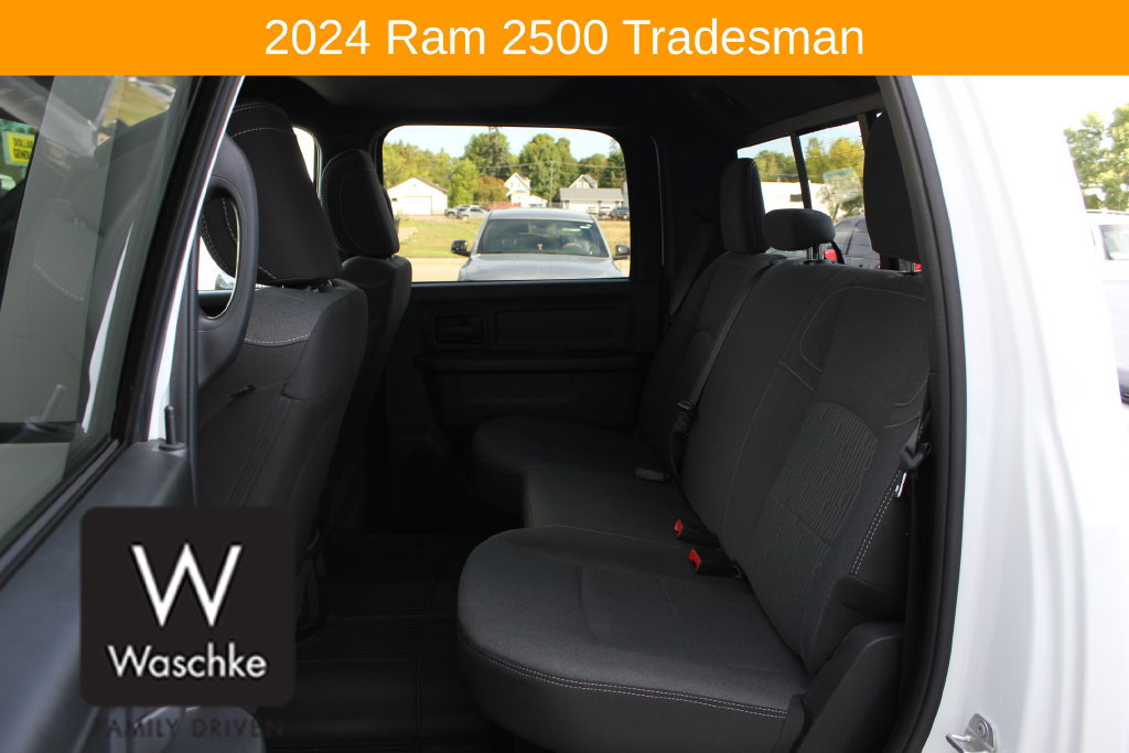 Used 2024 RAM 2500 Tradesman w/ Chrome Appearance Group AWD/4WD image 19