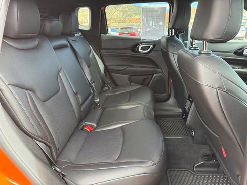 Used 2026 Jeep Compass Trailhawk AWD/4WD image 19