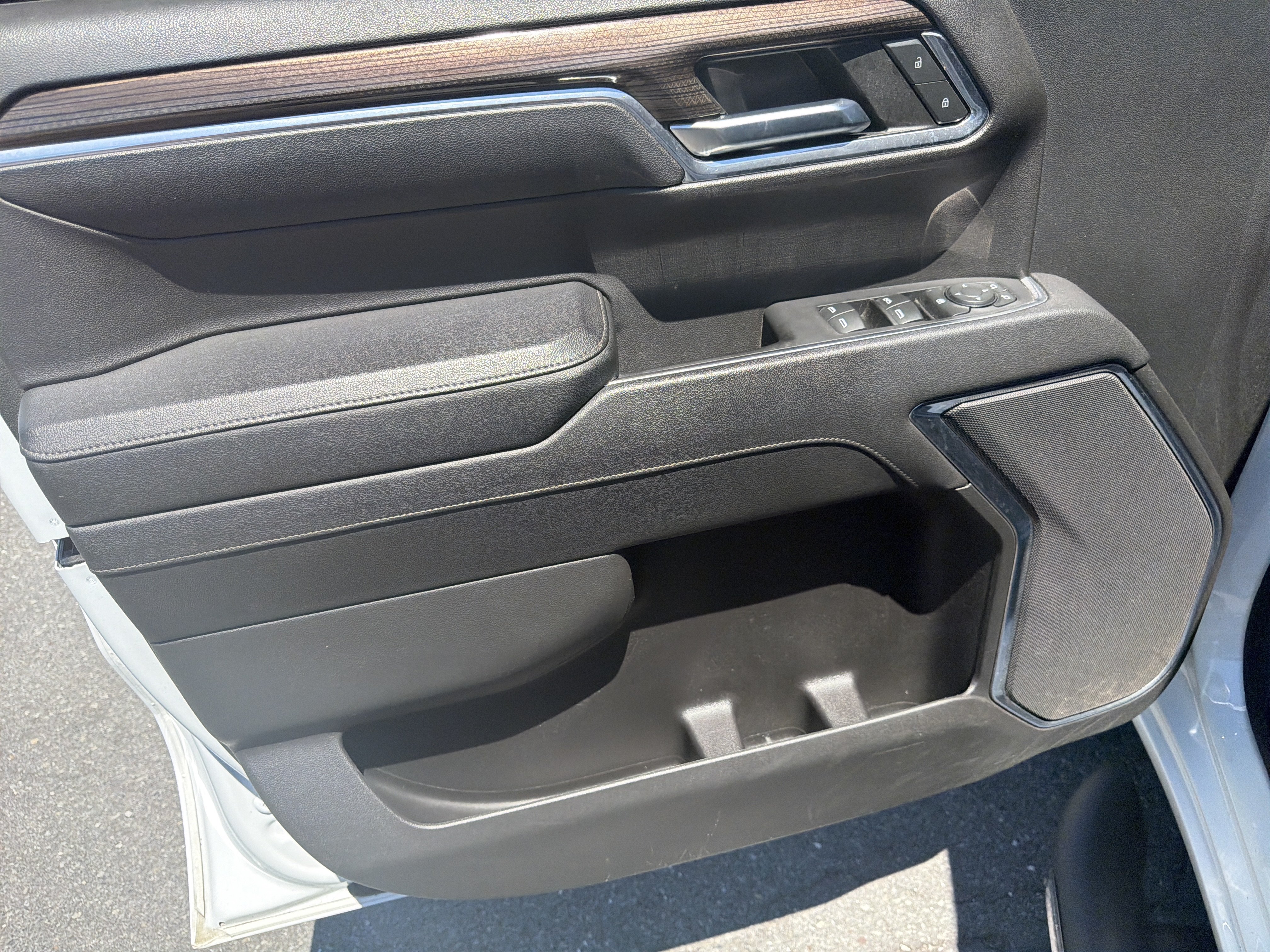 Used 2023 Chevrolet Silverado 1500 RST AWD/4WD image 15