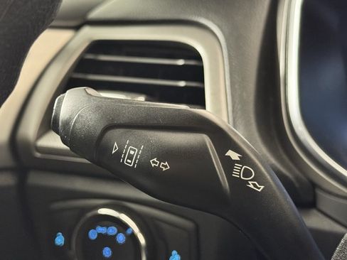 Used 2019 Ford Fusion SE FWD image 27
