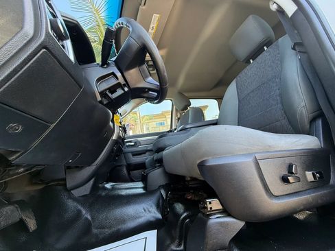 Used 2018 RAM 3500 SLT AWD/4WD image 30