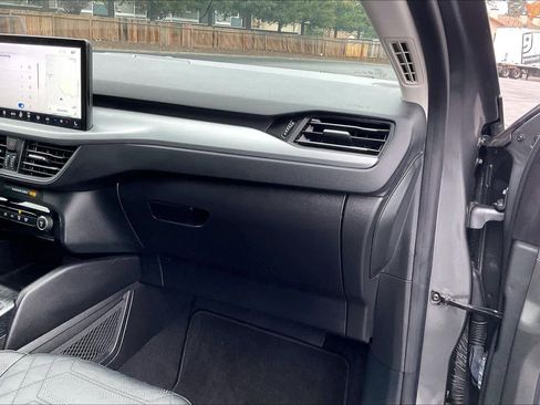 Used 2023 Ford Escape SE w/ PHEV Premium Package image 19