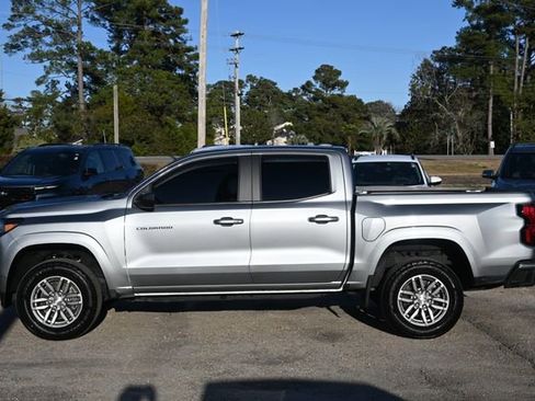 Used 2024 Chevrolet Colorado LT w/ LT Convenience Package II image 2
