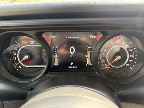 Used 2024 Jeep Wrangler Unlimited Rubicon w/ Safety Group AWD/4WD image 18